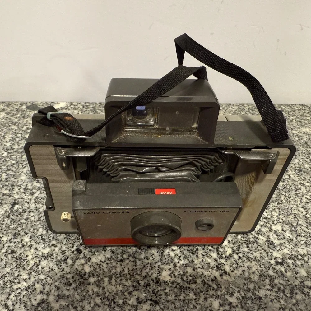 Polaroid Land Camera Automatic 104 Vintage Instant Film Camera‎